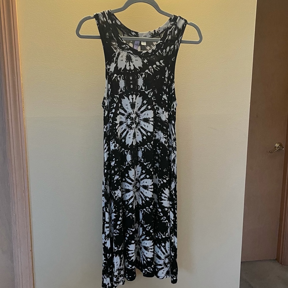 Black and White Flowy Dress